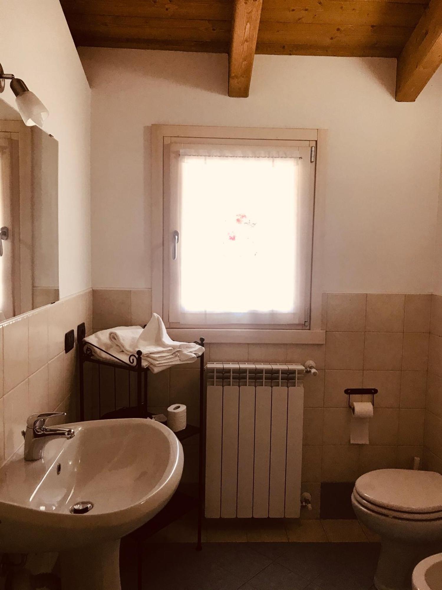 Residence La Corte Vezza dʼOglio Cameră foto