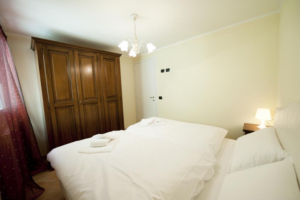Residence La Corte Vezza dʼOglio Cameră foto
