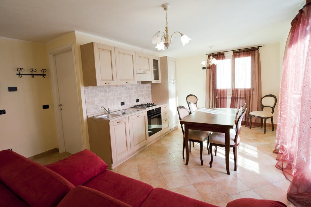 Residence La Corte Vezza dʼOglio Cameră foto
